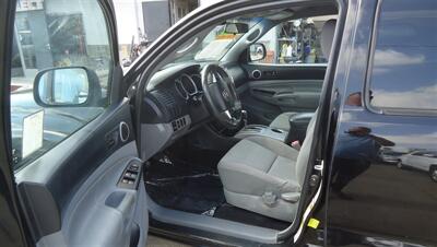 2014 Toyota Tacoma   - Photo 15 - Van Nuys, CA 91405