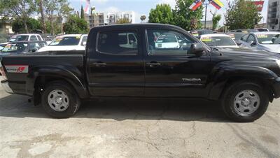 2014 Toyota Tacoma   - Photo 2 - Van Nuys, CA 91405