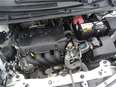 2014 Toyota Yaris 5-Door L Fleet   - Photo 23 - Van Nuys, CA 91405