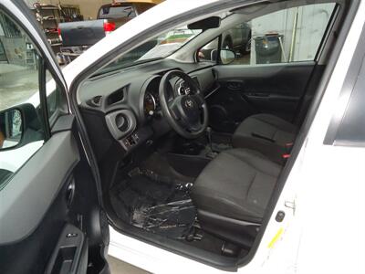 2014 Toyota Yaris 5-Door L Fleet   - Photo 16 - Van Nuys, CA 91405