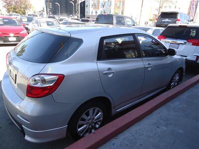 2010 Toyota Matrix   - Photo 3 - Van Nuys, CA 91405