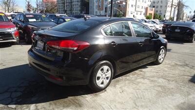 2018 Kia Forte LX   - Photo 4 - Van Nuys, CA 91405