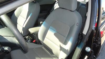 2018 Kia Forte LX   - Photo 16 - Van Nuys, CA 91405