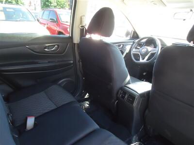 2018 Nissan Rogue S   - Photo 15 - Van Nuys, CA 91405