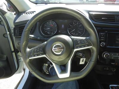 2018 Nissan Rogue S   - Photo 24 - Van Nuys, CA 91405