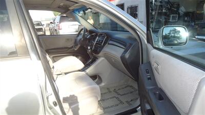 2003 Toyota Highlander - Photo 13 - Van Nuys, CA 91405