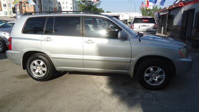 2003 Toyota Highlander - Photo 3 - Van Nuys, CA 91405