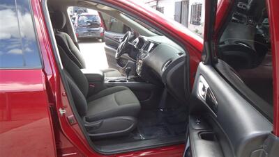 2020 Nissan Pathfinder SV   - Photo 16 - Van Nuys, CA 91405