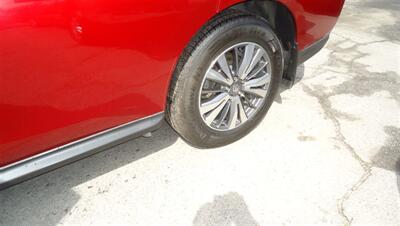 2020 Nissan Pathfinder SV   - Photo 31 - Van Nuys, CA 91405