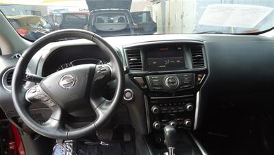 2020 Nissan Pathfinder SV   - Photo 22 - Van Nuys, CA 91405