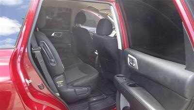 2020 Nissan Pathfinder SV   - Photo 14 - Van Nuys, CA 91405