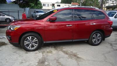 2020 Nissan Pathfinder SV   - Photo 7 - Van Nuys, CA 91405