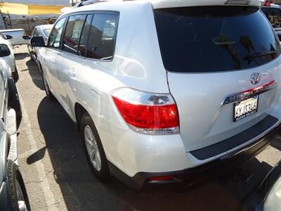 2013 Toyota Highlander Plus   - Photo 4 - Van Nuys, CA 91405