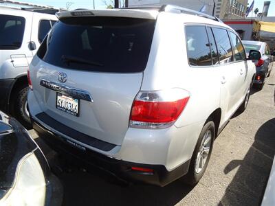 2013 Toyota Highlander Plus   - Photo 3 - Van Nuys, CA 91405