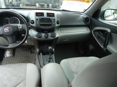 2010 Toyota RAV4 - Photo 18 - Van Nuys, CA 91405