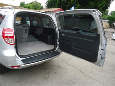 2010 Toyota RAV4 - Photo 11 - Van Nuys, CA 91405