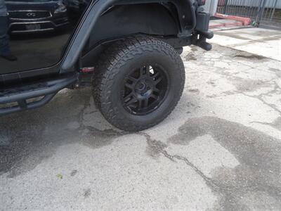 2014 Jeep Wrangler Rubicon   - Photo 22 - Van Nuys, CA 91405