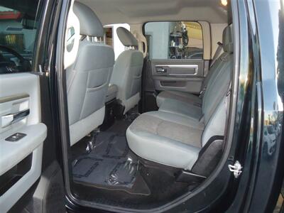 2015 RAM 1500   - Photo 14 - Van Nuys, CA 91405