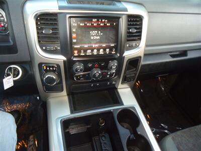 2015 RAM 1500   - Photo 19 - Van Nuys, CA 91405
