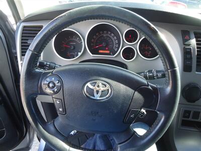 2013 Toyota Sequoia SR5   - Photo 22 - Van Nuys, CA 91405