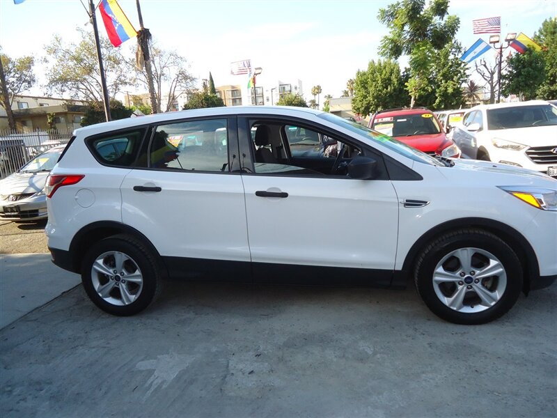 2014 Ford Escape S - Photo 1 - Van Nuys, CA 91405