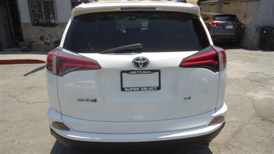 2016 Toyota RAV4 LE - Photo 8 - Van Nuys, CA 91405