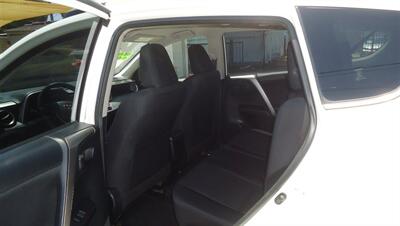 2016 Toyota RAV4 LE - Photo 15 - Van Nuys, CA 91405