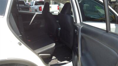 2016 Toyota RAV4 LE - Photo 10 - Van Nuys, CA 91405