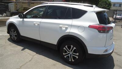 2016 Toyota RAV4 LE - Photo 7 - Van Nuys, CA 91405
