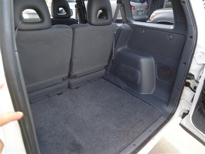 1997 Toyota RAV4   - Photo 10 - Van Nuys, CA 91405
