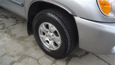 2005 Toyota Tundra SR5 - Photo 19 - Van Nuys, CA 91405