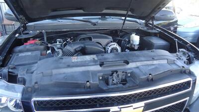 2013 Chevrolet Suburban LT - Photo 22 - Van Nuys, CA 91405