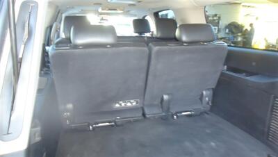 2013 Chevrolet Suburban LT - Photo 10 - Van Nuys, CA 91405