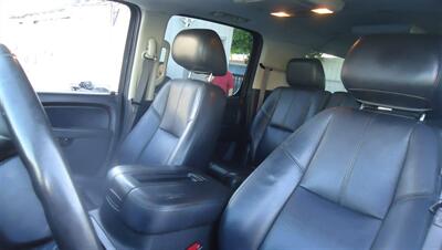 2013 Chevrolet Suburban LT - Photo 15 - Van Nuys, CA 91405