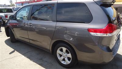 2012 Toyota Sienna LE 8-Passenger - Photo 6 - Van Nuys, CA 91405