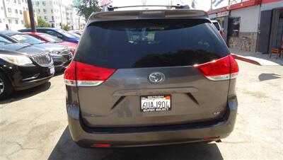 2012 Toyota Sienna LE 8-Passenger - Photo 7 - Van Nuys, CA 91405