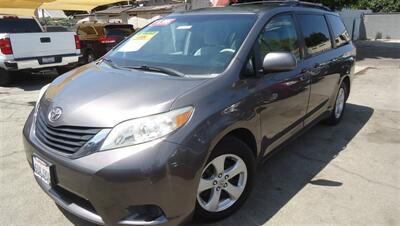 2012 Toyota Sienna LE 8-Passenger - Photo 5 - Van Nuys, CA 91405
