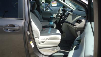 2012 Toyota Sienna LE 8-Passenger - Photo 13 - Van Nuys, CA 91405