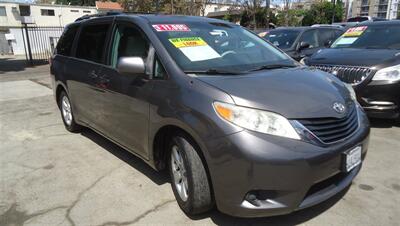2012 Toyota Sienna LE 8-Passenger - Photo 2 - Van Nuys, CA 91405