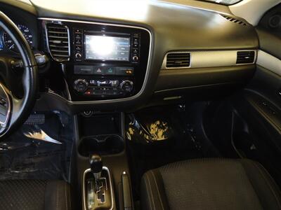 2016 Mitsubishi Outlander SE   - Photo 18 - Van Nuys, CA 91405