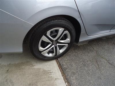 2017 Honda Civic LX   - Photo 18 - Van Nuys, CA 91405