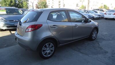 2014 Mazda Mazda2 Sport - Photo 4 - Van Nuys, CA 91405