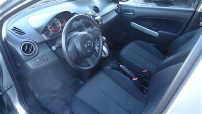 2014 Mazda Mazda2 Sport - Photo 16 - Van Nuys, CA 91405