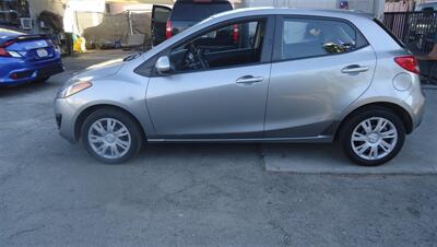 2014 Mazda Mazda2 Sport - Photo 7 - Van Nuys, CA 91405