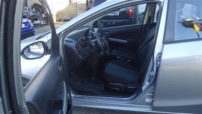 2014 Mazda Mazda2 Sport - Photo 14 - Van Nuys, CA 91405