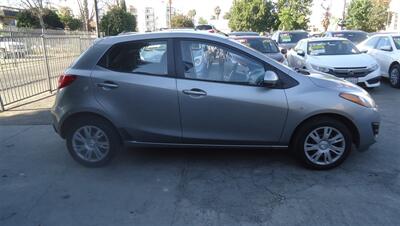 2014 Mazda Mazda2 Sport - Photo 3 - Van Nuys, CA 91405