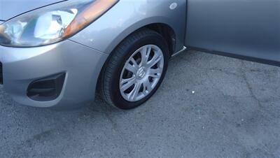 2014 Mazda Mazda2 Sport - Photo 20 - Van Nuys, CA 91405