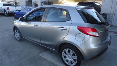 2014 Mazda Mazda2 Sport - Photo 8 - Van Nuys, CA 91405