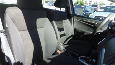 2015 Honda Fit EX-L - Photo 14 - Van Nuys, CA 91405