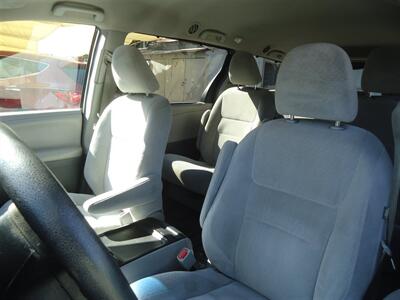 2015 Toyota Sienna LE Mobility 7-Passen   - Photo 18 - Van Nuys, CA 91405